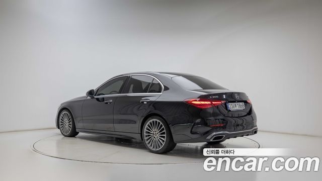 Mercedes-Benz C-Class (W206) C300 4MATIC AMG Line 2023 — фото 2