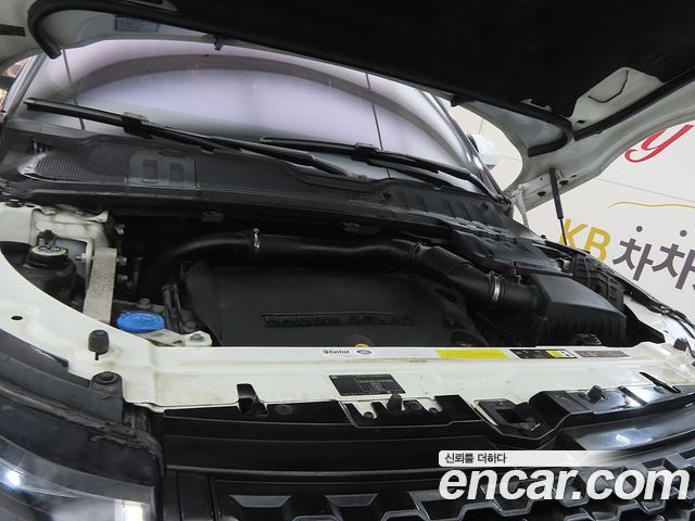 Land Rover Range Rover Evoque 2.2 SD4 Pure 2014 — фото 23