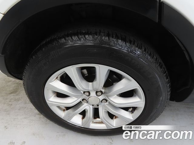 Land Rover Range Rover Evoque 2.2 SD4 Pure 2014 — фото 24