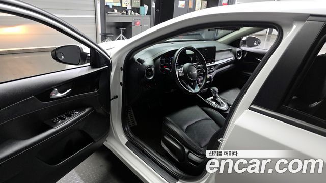 Kia K3 (II) 1.6 Prestige 2023 — фото 10