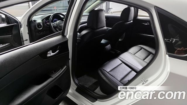 Kia K3 (II) 1.6 Prestige 2023 — фото 11