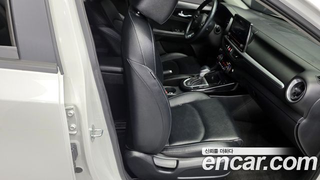 Kia K3 (II) 1.6 Prestige 2023 — фото 12