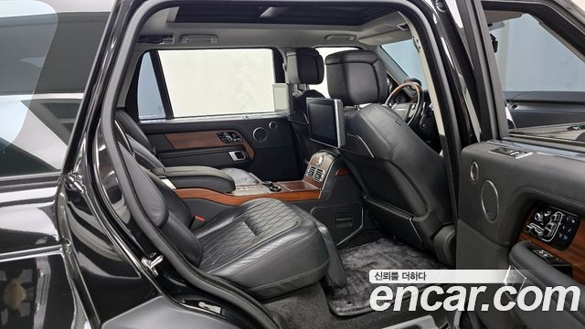 Land Rover Range Rover (IV) 5.0 SC SV AB LWB 2018 — фото 12