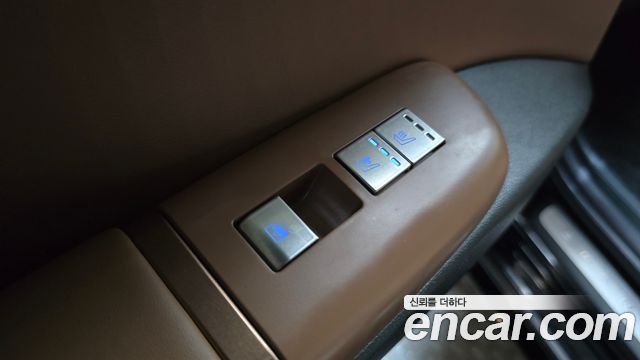 Hyundai Grandeur (GN7) 3,5 Gasoline 4WD Calligraphy 2023 — фото 17