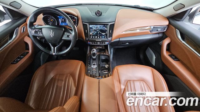 Maserati Levante 3.0 AWD Luxury 2017 — фото 7