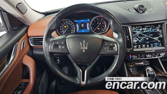 Maserati Levante 3.0 AWD Luxury 2017 — фото 17