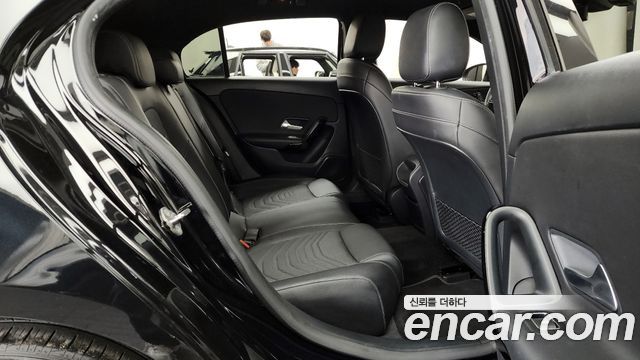 Mercedes-Benz A-Class (W177) A220 Hatchback 2019 — фото 12