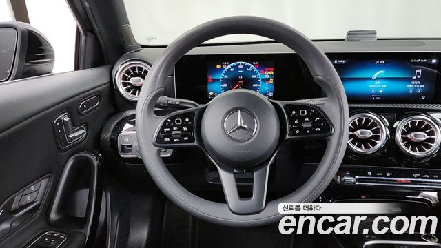 Mercedes-Benz A-Class (W177) A220 Hatchback 2019 — фото 13