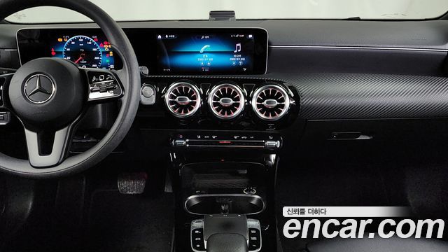 Mercedes-Benz A-Class (W177) A220 Hatchback 2019 — фото 14