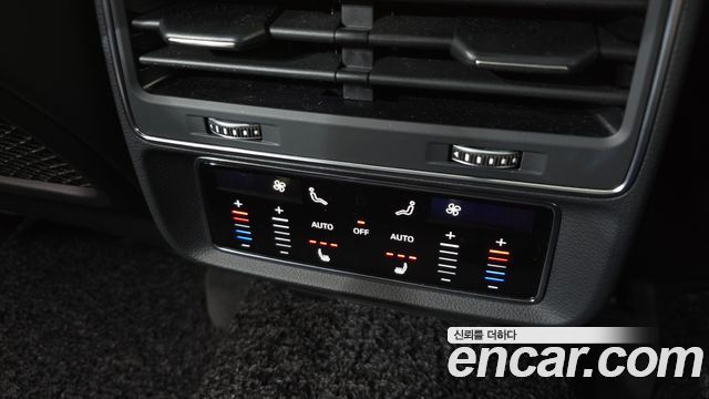 Audi Q8 (4M) 55 TFSI Quattro Premium 2021 — фото 18