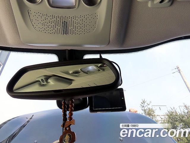 Peugeot 2008 1.6 e-HDi Feline L 2015 — фото 19