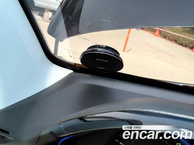 Peugeot 2008 1.6 e-HDi Feline L 2015 — фото 20