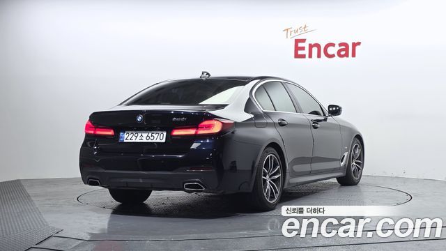 BMW 5 Series (G30) 520i M Sport 2021 — фото 2