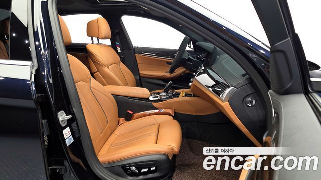 BMW 5 Series (G30) 520i M Sport 2021 — фото 11
