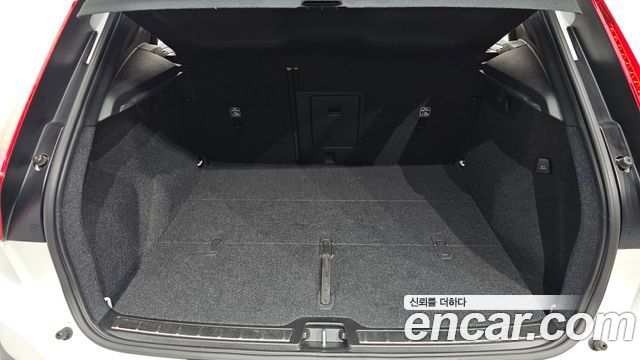 Volvo XC40 B4 Inscription 2021 — фото 20