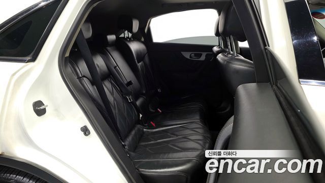 Infiniti QX70 3.0d AWD 2014 — фото 12