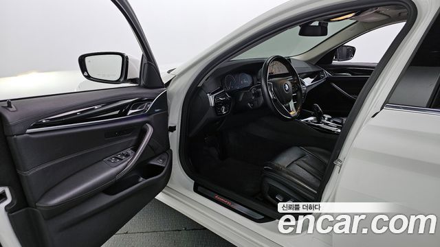 BMW 5 Series (G30) 520i Luxury 2019 — фото 10