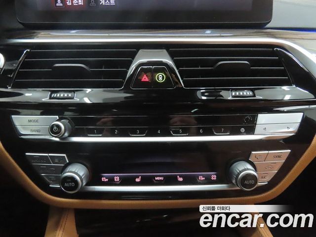 BMW 5 Series (G30) 520i M Sport 2021 — фото 15