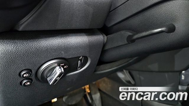 MINI Cooper 5Door Standard 3rd 2018 — фото 14