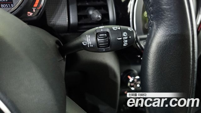 MINI Cooper 5Door Standard 3rd 2018 — фото 15