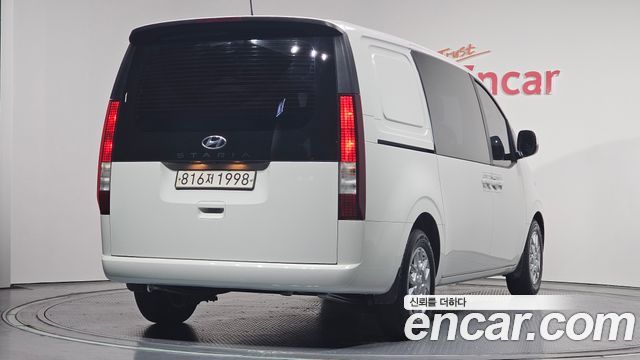 Hyundai Staria Cargo 5-Seater Modern 2022 — фото 2