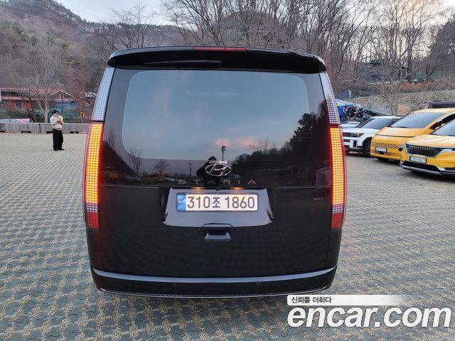 Hyundai Staria 4WD Lounge 9-Seater Inspiration 2022 — фото 3