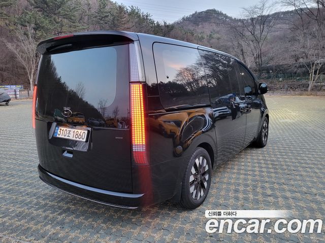 Hyundai Staria 4WD Lounge 9-Seater Inspiration 2022 — фото 4