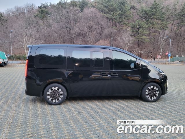 Hyundai Staria 4WD Lounge 9-Seater Inspiration 2022 — фото 5