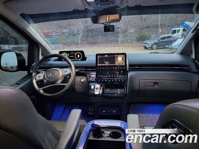 Hyundai Staria 4WD Lounge 9-Seater Inspiration 2022 — фото 6