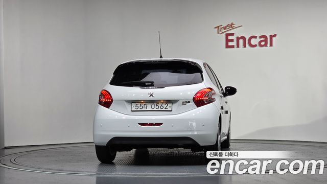 Peugeot 208 1.4 e-HDi ECO 5Door 2016 — фото 4