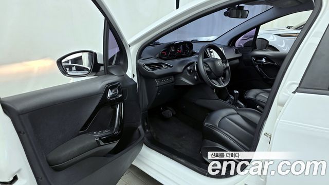 Peugeot 208 1.4 e-HDi ECO 5Door 2016 — фото 10