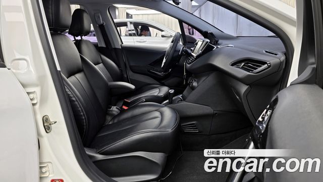 Peugeot 208 1.4 e-HDi ECO 5Door 2016 — фото 11