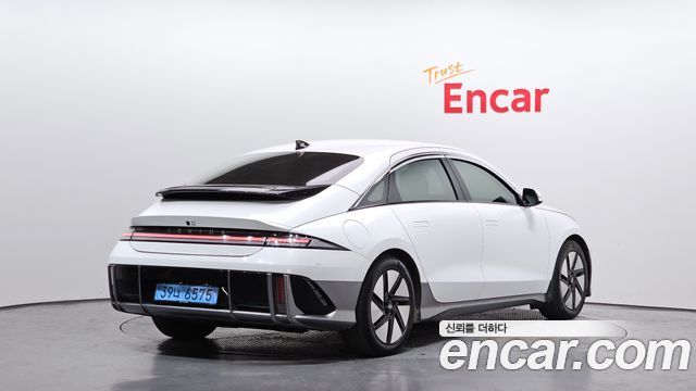 Hyundai Ioniq 6 Long Range Exclusive + 2023 — фото 2