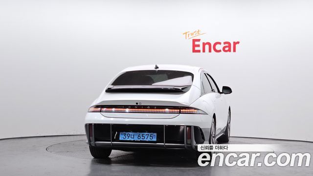 Hyundai Ioniq 6 Long Range Exclusive + 2023 — фото 4