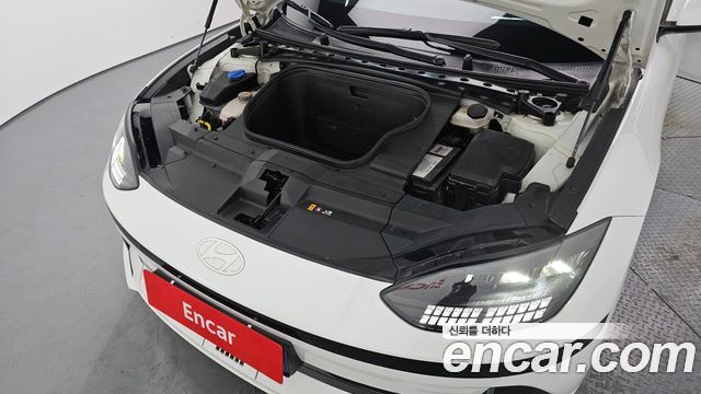 Hyundai Ioniq 6 Long Range Exclusive + 2023 — фото 6