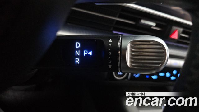 Hyundai Ioniq 6 Long Range Exclusive + 2023 — фото 9