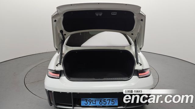 Hyundai Ioniq 6 Long Range Exclusive + 2023 — фото 20