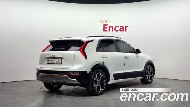Kia Niro Signature 2025 — фото 2
