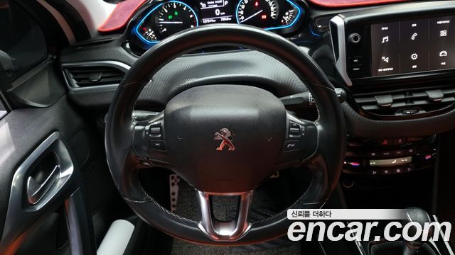 Peugeot 2008 1.5 BlueHDi Allure 2019 — фото 13