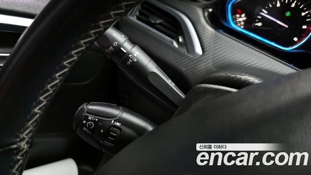 Peugeot 2008 1.5 BlueHDi Allure 2019 — фото 19