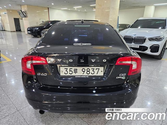 Volvo S60 D2 2nd 2014 — фото 4