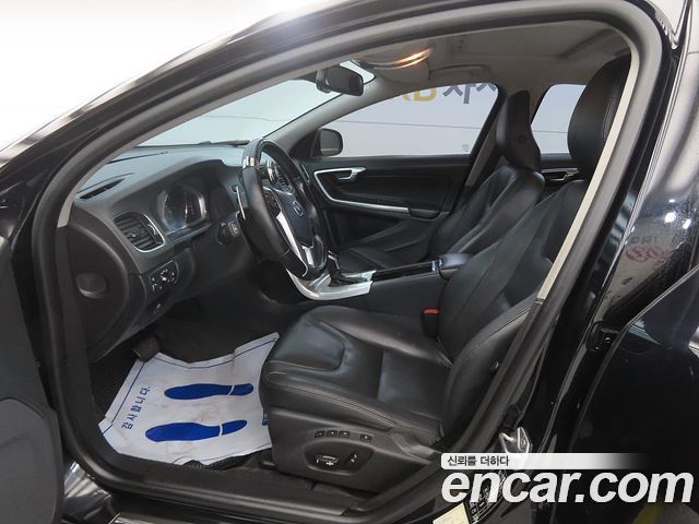 Volvo S60 D2 2nd 2014 — фото 5