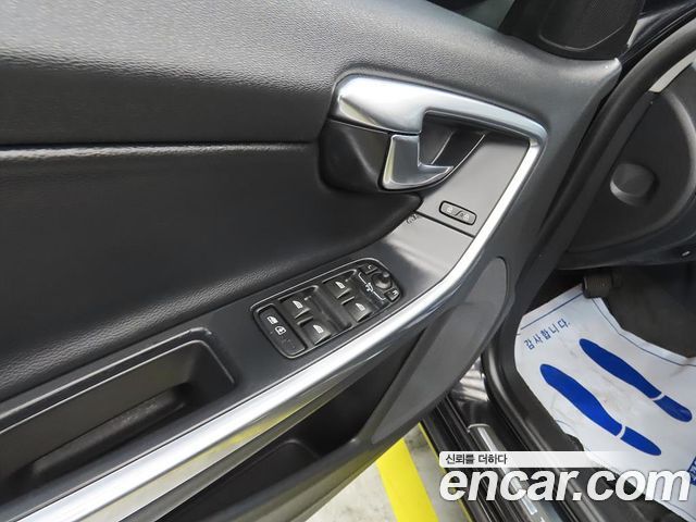 Volvo S60 D2 2nd 2014 — фото 19
