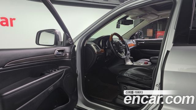 Jeep Grand Cherokee 3.6 Overland WK2 2011 — фото 10
