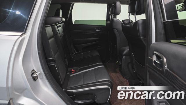 Jeep Grand Cherokee 3.6 Overland WK2 2011 — фото 12