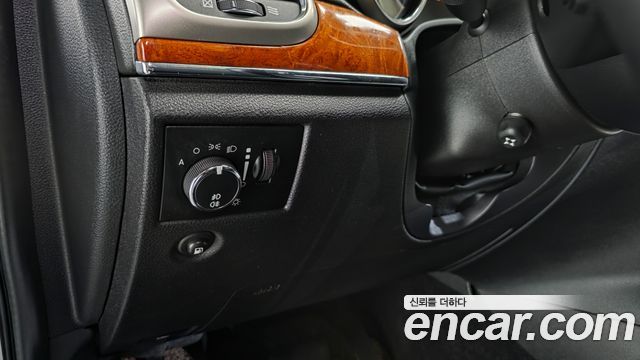 Jeep Grand Cherokee 3.6 Overland WK2 2011 — фото 18