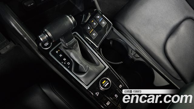 Kia Sportage (V) Diesel 2.0 4WD Prestige 2022 — фото 9