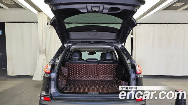 Jeep Cherokee (KL) 2.4 Limited 2WD 2021 — фото 24