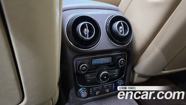 Jaguar XJ 3.0D Premium Luxury LWB X351 2016 — фото 16