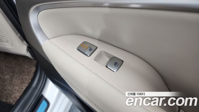Genesis G70 Gasoline 2.5T 2WD 2024 — фото 18